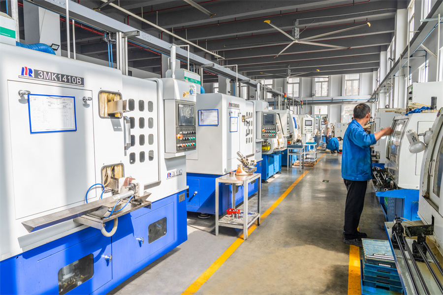 Rettificatrice per canali dell'anello esterno